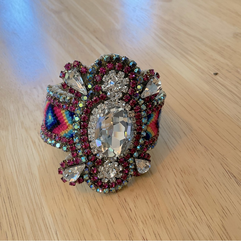 Doloris petunia Cuff bracelet, friendship bracelet style